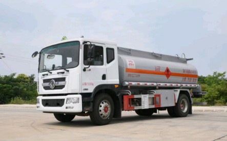 國(guó)六12噸東風(fēng)多利卡D9油罐車(chē)多方位圖片 國(guó)六12噸東風(fēng)多利卡D9油罐車(chē)多方位圖片