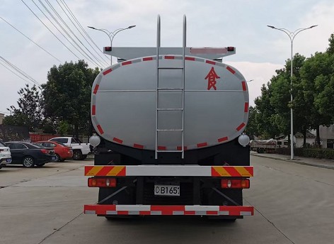 國六東風(fēng)暢行小三軸食用油運輸車圖片 國六東風(fēng)暢行小三軸食用油運輸車圖片