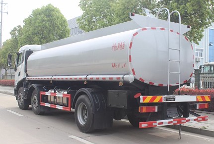 國六東風天錦小三軸普通液體運輸車圖片 國六東風天錦小三軸普通液體運輸車圖片
