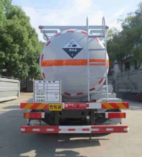 國六東風(fēng)天龍前四后八19立方腐蝕性物品罐式運(yùn)輸車細(xì)節(jié)圖片 國六東風(fēng)天龍前四后八19立方腐蝕性物品罐式運(yùn)輸車細(xì)節(jié)圖片