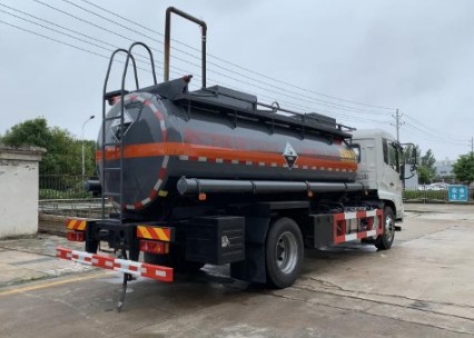 國六東風(fēng)天錦腐蝕性物品罐式運輸車圖片 國六東風(fēng)天錦腐蝕性物品罐式運輸車圖片