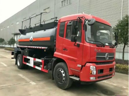 東風(fēng)天錦單橋SCS5180GFWDFH型腐蝕性物品罐式運(yùn)輸車(chē) 東風(fēng)天錦單橋SCS5180GFWDFH型腐蝕性物品罐式運(yùn)輸車(chē)