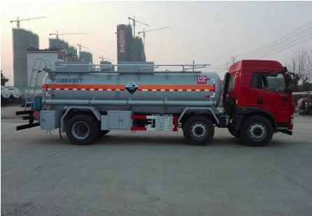 解放龍V小三軸前四后四SLS5253GFWC5V型腐蝕性物品罐式運輸車 解放龍V小三軸前四后四SLS5253GFWC5V型腐蝕性物品罐式運輸車