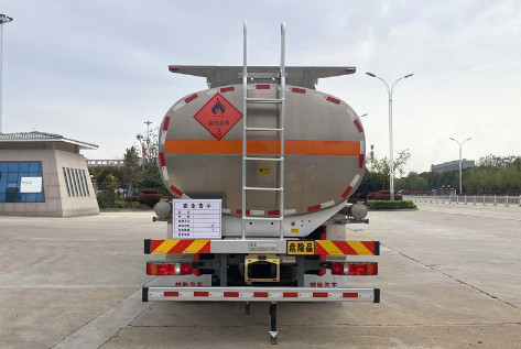 重汽汕德卡前四后八鋁合金油罐車 重汽汕德卡前四后八鋁合金油罐車