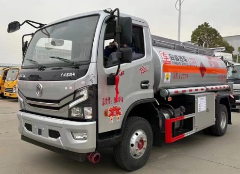 國(guó)六東風(fēng)多利卡(D6)5噸油罐車(chē) 國(guó)六東風(fēng)多利卡(D6)5噸油罐車(chē)